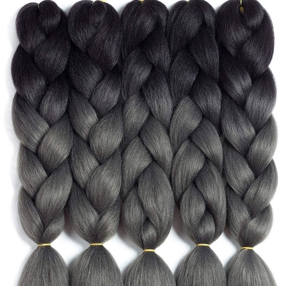 5 packs of Black Gray ombré braiding hair *NWT*
🖤 - Picture 1 of 7